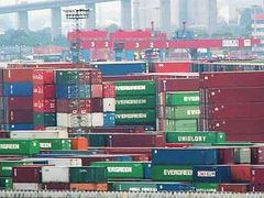 OECD se snaží bojovat proti uplácení při vývozu