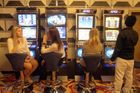 Nová finta hazardníků. Automaty patří neznámému Ukrajinci