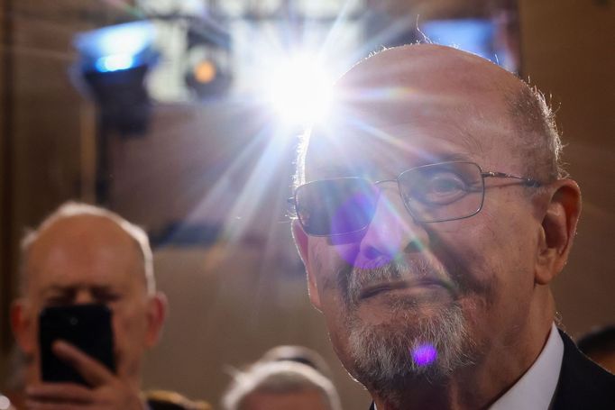 Salman Rushdie převzal Mírovou cenu německých knihkupců.