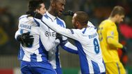 Jen o málo horší bilanci má Porto, které ve skupině ztratilo body jen při remíze v Doněcku 2:2. Odveta na domácím stadionu sice přijde až v posledním kole, ale před Šachtarem mají Portugalci už nepřekonatelný náskok pěti bodů.