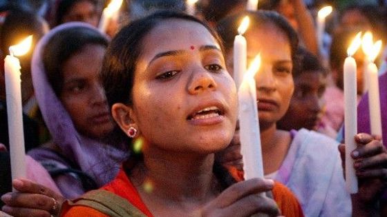 Je první květen, po celém světě se slaví Svátek práce