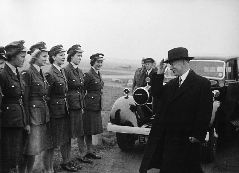 Fotografie Ladislava Sitenského k výstavě Perutě - jinde NEPOUŽÍVAT