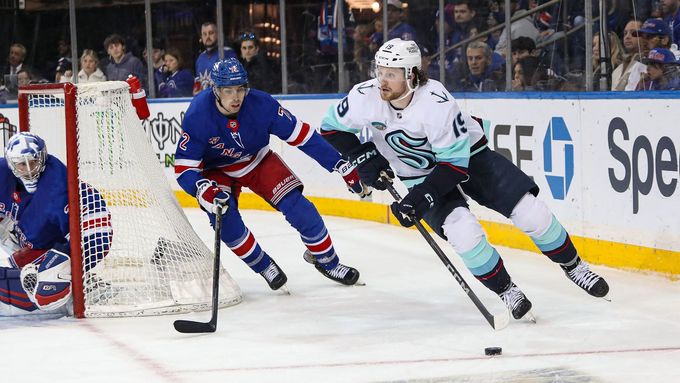 NHL, New York Rangers - Seattle Kraken: Filip Chytil (72) - Jared McCann (19)