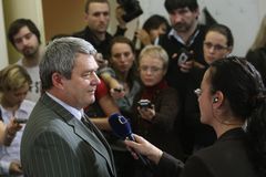 Filip: Objasníme kupónovou a bankovní privatizaci
