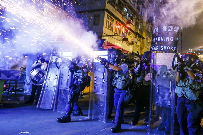 Snímky z loňských protestů v Hongkongu přinesly fotoreportérovi agentury Reuters prestižní Pulitzerovu cenu. 4. 5. 2020