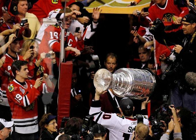 Chicago vyhrálo NHL