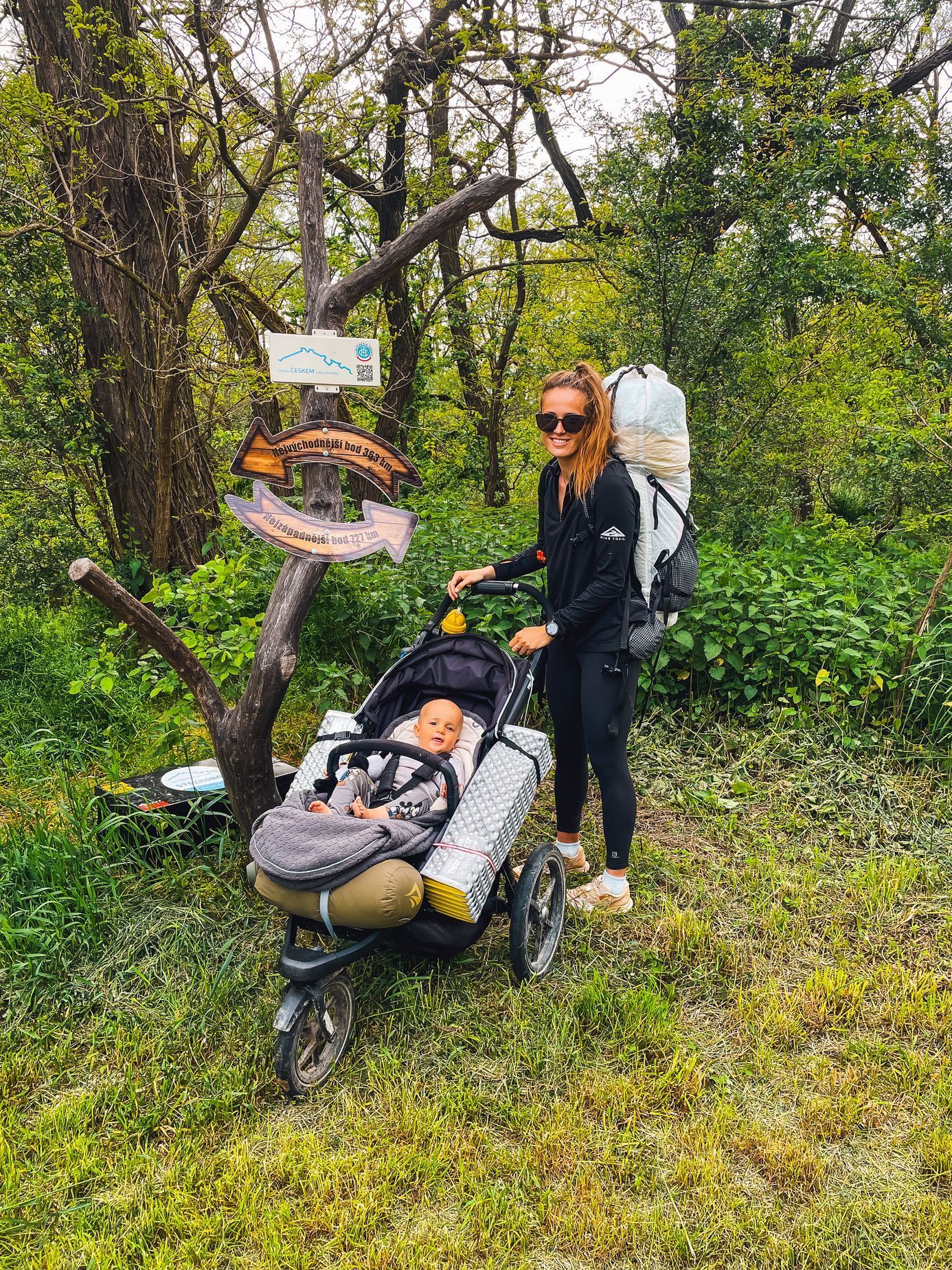 Hanka šla část Stezky Českem s malým synem v kočárku