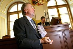 ODS Švejnara vyslechne, ale předem mu nedává šance