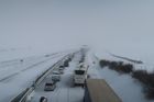 Sněhová vichřice na dálnici směrem z Popradu.