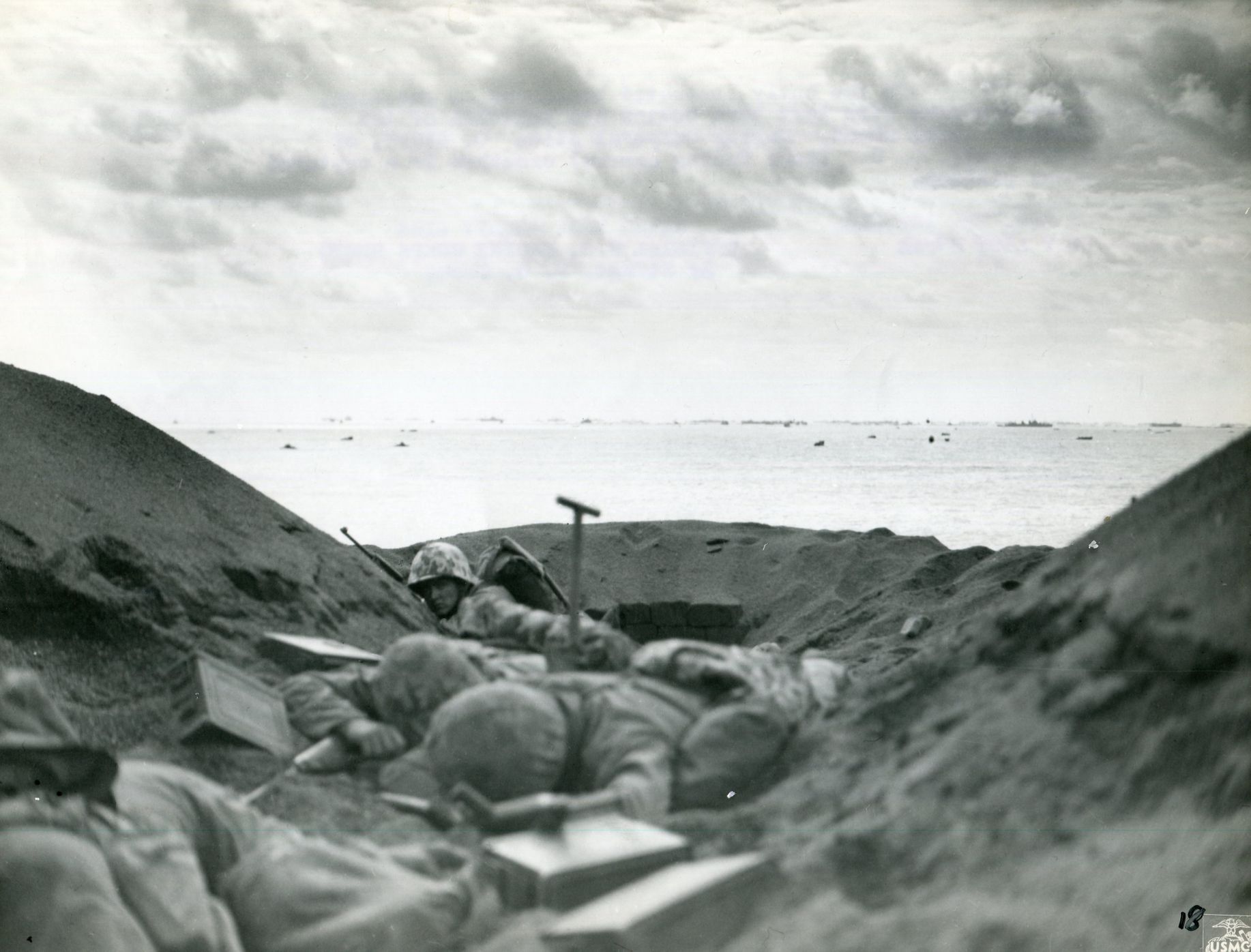 Jednorázové užití / Fotogalerie / Uplynulo 75 let od bitvy o japonský ostrov Iwo Jima / PB