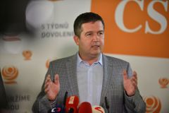 Hamáček: Peníze za Agrofert vracet nebudeme. Bartoš: České úřady to musí začít řešit