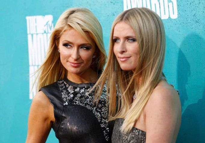 MTV Movie Awards v Los Angeles si nenechaly ujít ani Nicky a Paris Hilton