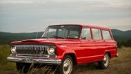 Praotcem dnešních Cherokee byl Jeep Wagoneer uvedený v roce 1962.