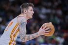 Drtivý Krejčího závěr. Dalším parádním výkonem pomohl Atlantě k výhře v NBA