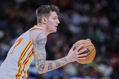 Drtivý Krejčího závěr. Čech dalším parádním výkonem pomohl Atlantě k výhře