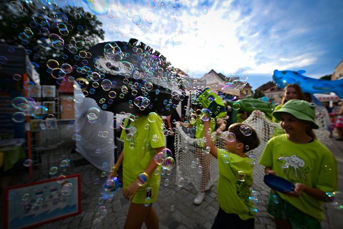 Festivalový průvod na zahájení 42. ročníku Prázdnin v Telči.