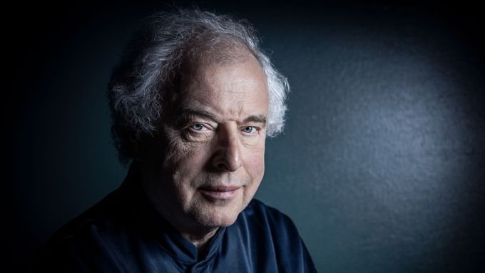 Sir András Schiff je v české hudbě jako doma, dlouho se přátelil například s členy Panochova kvarteta.