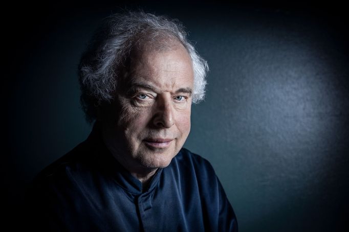 Klavírista sir András Schiff.