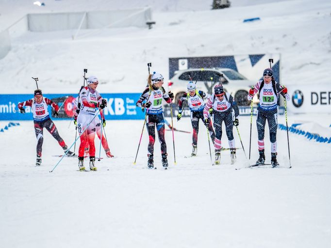 biatlon, MS 2019 v Östersundu, smíšená štafeta, Veronika Vítková předává Markétě Davidové