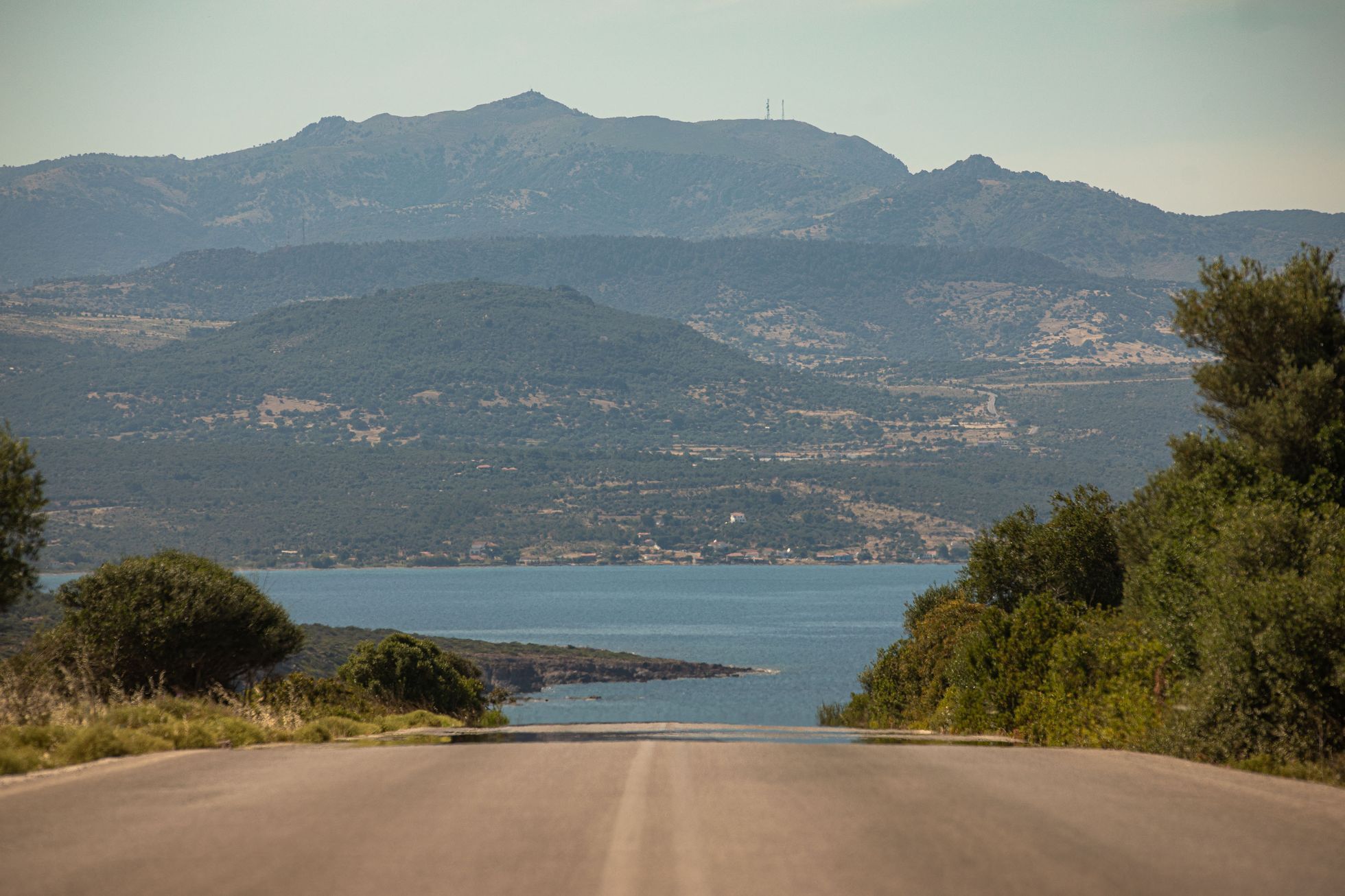 Lesbos turistické tipy, turismus, historie, antické památky, akvadukt, zkamenělý les UNESCO