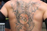 ... tetování rozměrů Zlatana Ibrahimoviče nebo frontman Red Hot Chilli Peppers.