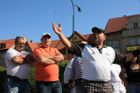 While the Milovice Roma participants saw the problem in the poor performance of the organizers.