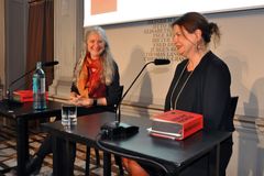 Spisovatelka Denemarková převzala cenu v Německu, píše si s rakouským prezidentem