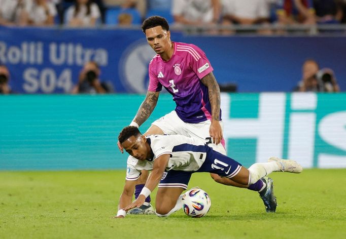 Nnamdi Collins a Omari Hutchinson ve finále ME do 21 let Anglie - Německo