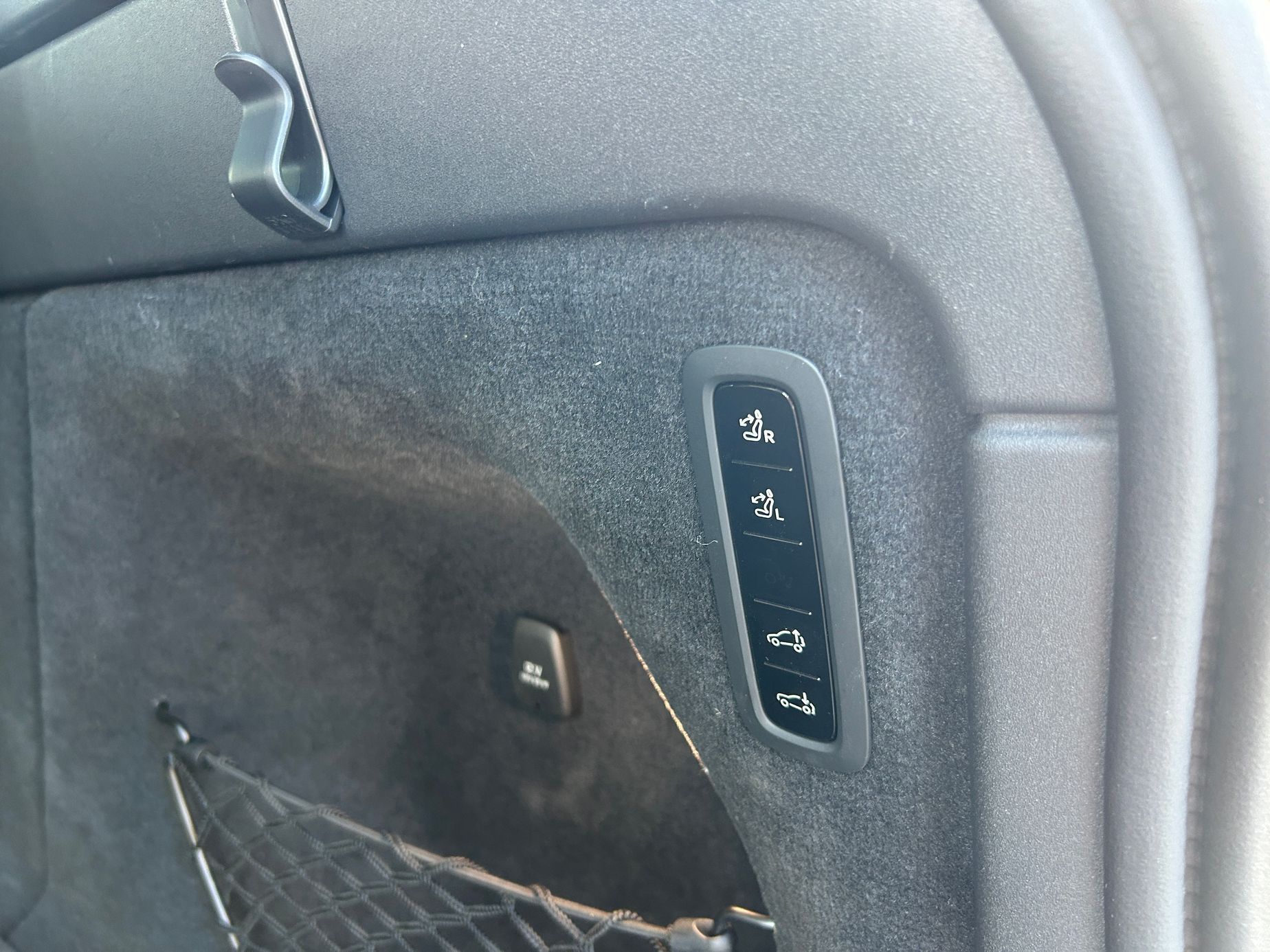 Volvo EX90