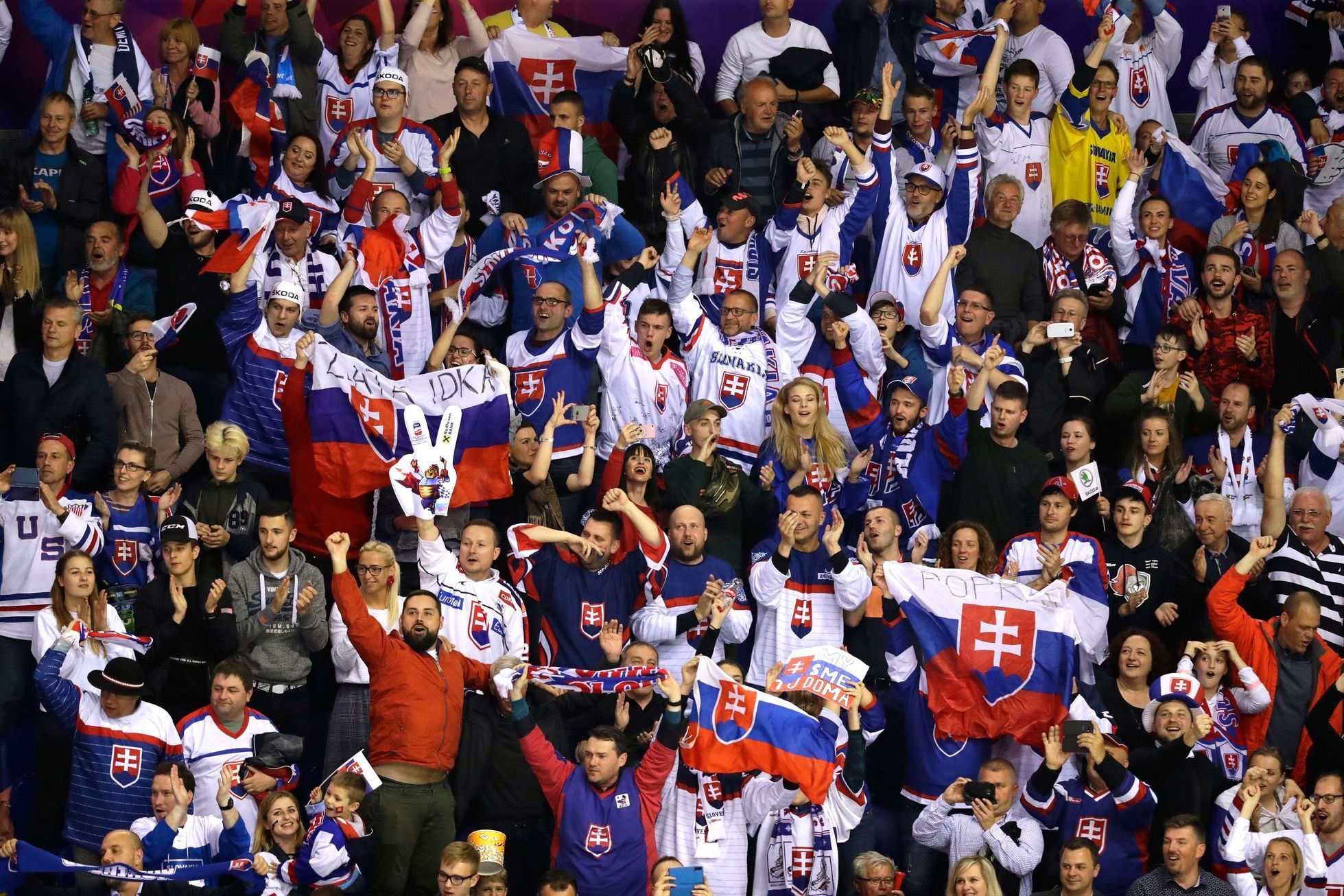 Slovenští fanoušci na zápase Slovensko - USA na MS 2019