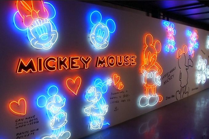 Myšák Mickey slaví 90. let. New York si úspěšného animáka připomíná velkolepou výstavou