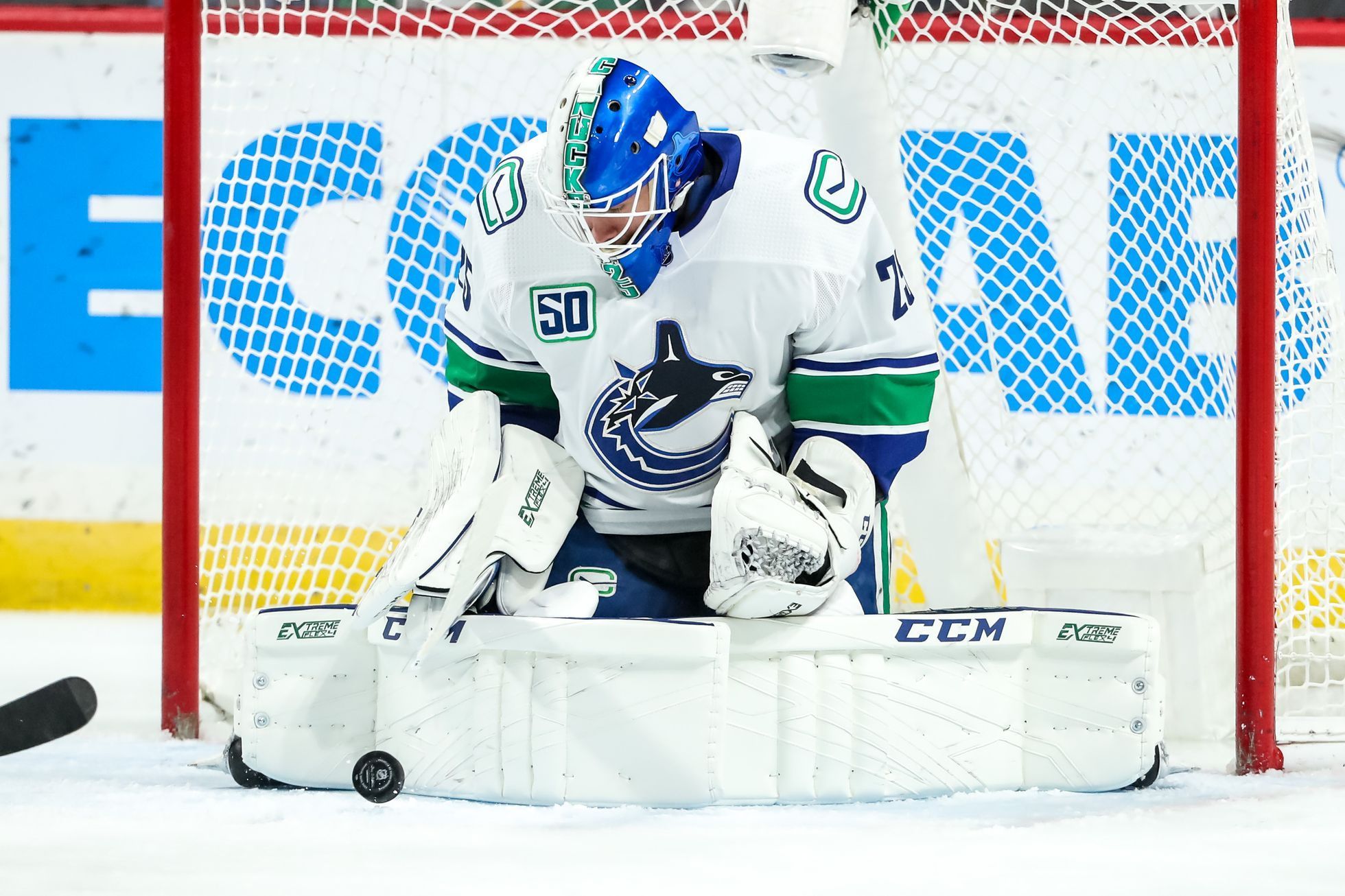 Jacob Markström v dresu Vancouveru NHL hokej