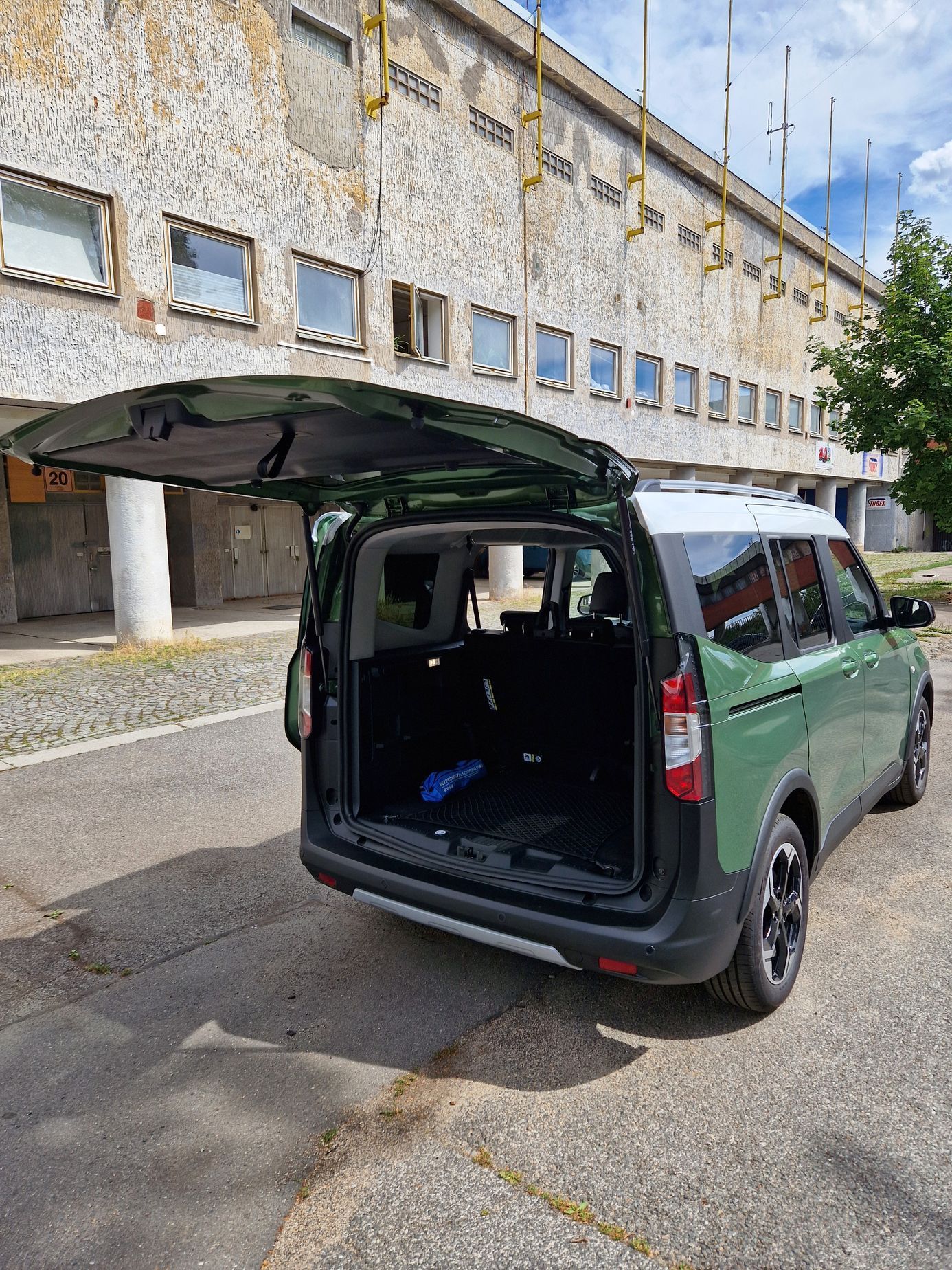 Ford Tourneo Courier Active test