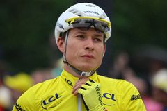 Nejsem špatný chlap, brání se Francouz. Pád a zranění hvězdy Tour ho mrzí