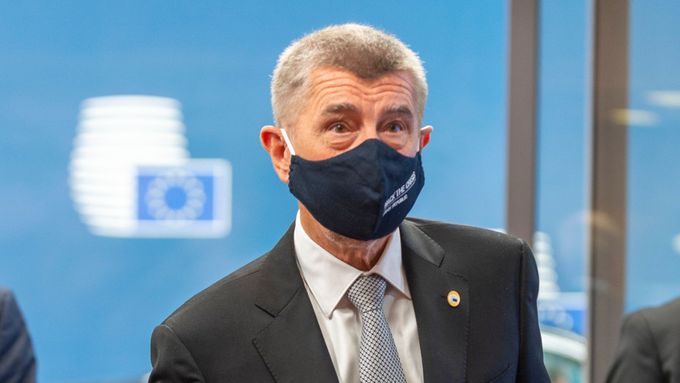 Andrej Babiš odjíždí ze summitu EU jako vítěz, dostal peníze navíc, Česko nepatří ke státům, co by spoluvytvářely dění EU, říká Ondřej Houska