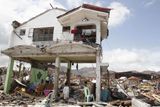 Podle šéfa regionální policie Elmera Soira bylo zničeno zhruba 70 až 80 procent území, přes které se tajfun v Leyte přehnal.