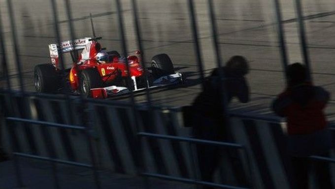 Ferrari mělo v testech nejlepší časy