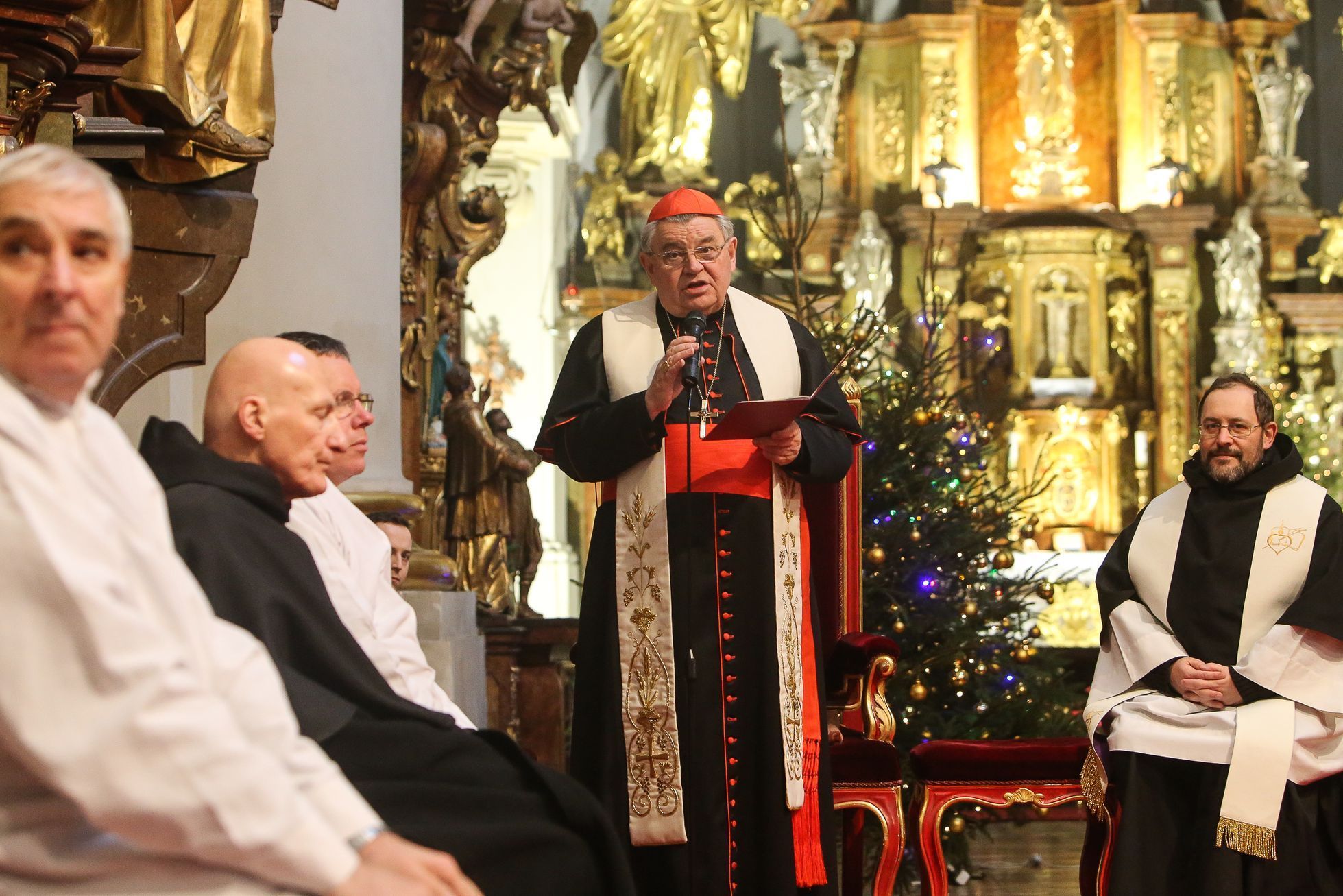 Tříkrálový průvod Prahou s požehnáním Dominika Duky