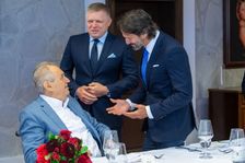 Obrazem: Zeman slaví 80. narozeniny. Dorazili Orbán, Fico i Babiš