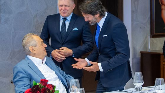 Obrazem: Zeman slaví 80. narozeniny. Dorazili Orbán, Fico i Babiš