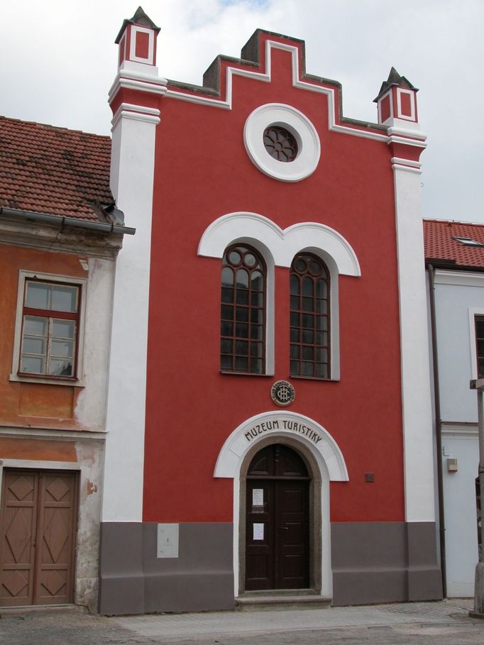 Bechyně - průčelí synagogy, po rekonstrukci