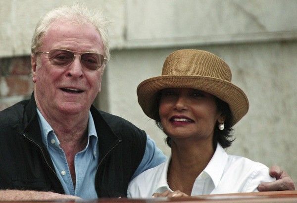Filmový festival v Benátkách - Herec Michael Caine s manželkou Shakirou Bak