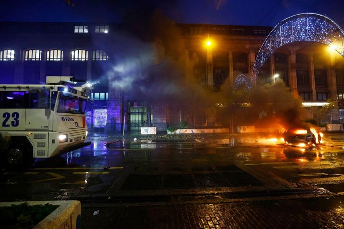 Nepokoje v Bruselu po zápase Belgie - Maroko