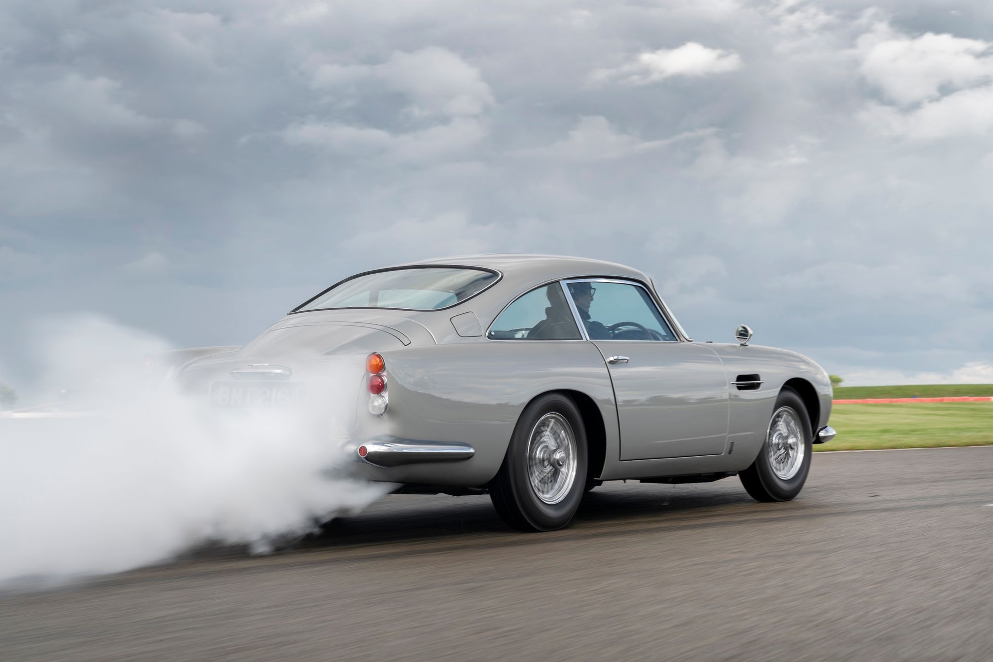 Aston Martin DB5 Bond Continuation
