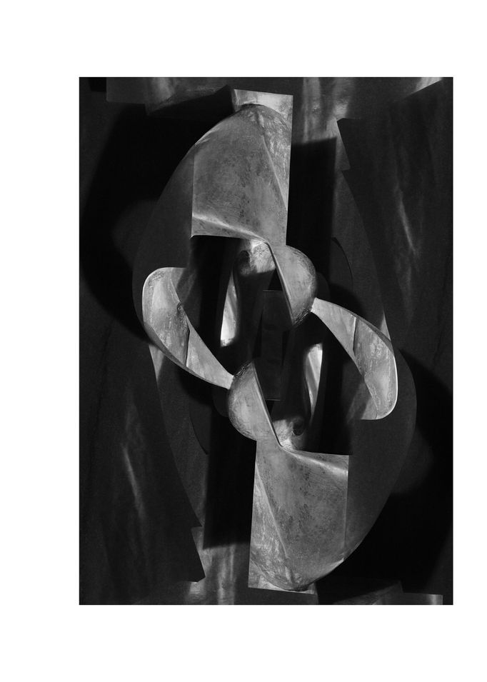 Jiří Thýn: Prostorová morfologie No.A_B0A6926, (zdroj: Hana Wichterlová, Kompozice, 1929), 2021, černobílá fotografie, 100x140 cm.