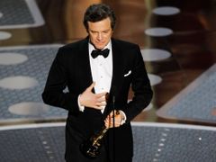 Nejlepším hercem je Colin Firth. Sošku získal za hlavní roli ve filmu Králova řeč.