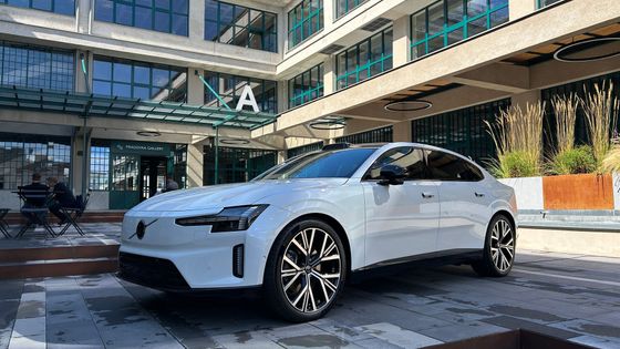 Prostřelená baterie kulkou? Umíme to opravit, chlubí se Volvo a přichází s novinkou