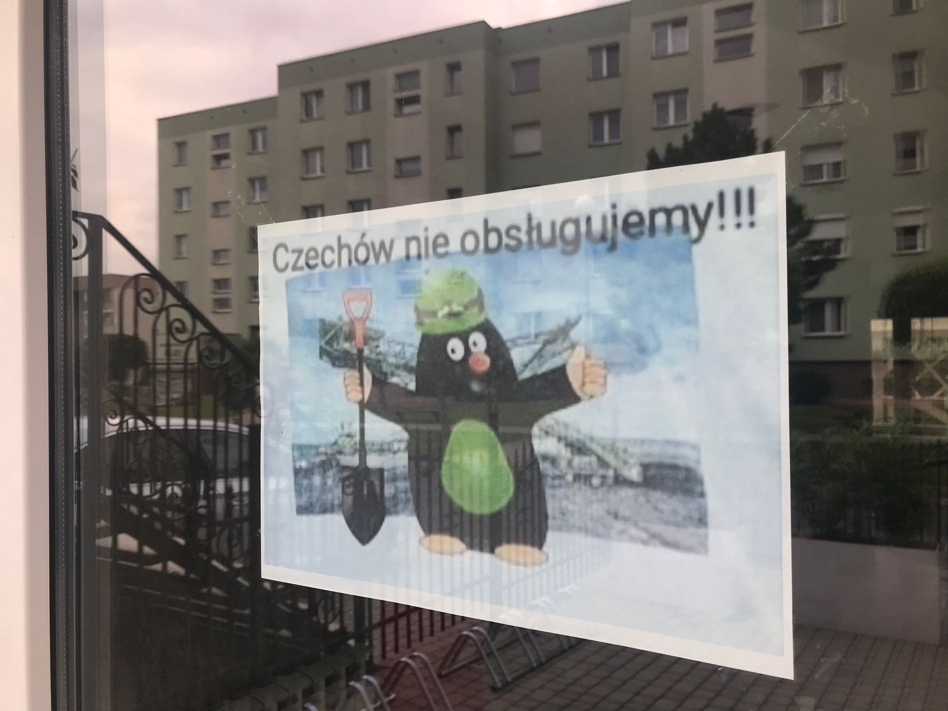 V polském městě Bogatynia se objevil nápis proti Čechům