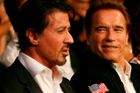 Podívat se na souboj o titul přišel i představitel filmového boxera Rockyho Sylvester Stallone, kterému doprovod dělal další holywoodský silák a současný guvernér Kalifornie Arnold Schwarzenegger.