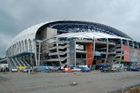Městský stadion v Poznani má být chloubou Eura 2012, ale tento sen je zatím ještě daleko.